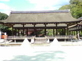 旅ニケーション 京都旅行 上賀茂神社立砂と細殿