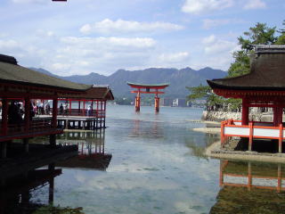 旅ニケーション 広島旅行・広島観光 宮島 厳島神社とその鳥居
