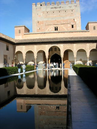 旅ニケーション スペイン旅行 グラナダ アルハンブラ宮殿